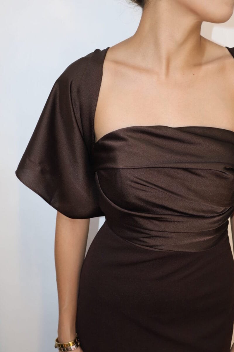 Vestido liso strapless cafe - Image 5