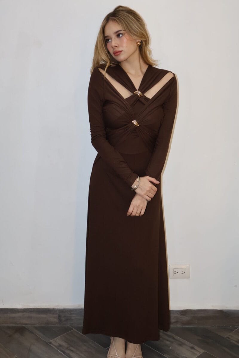 Vestido largo cafe con detalles dorados - Image 4