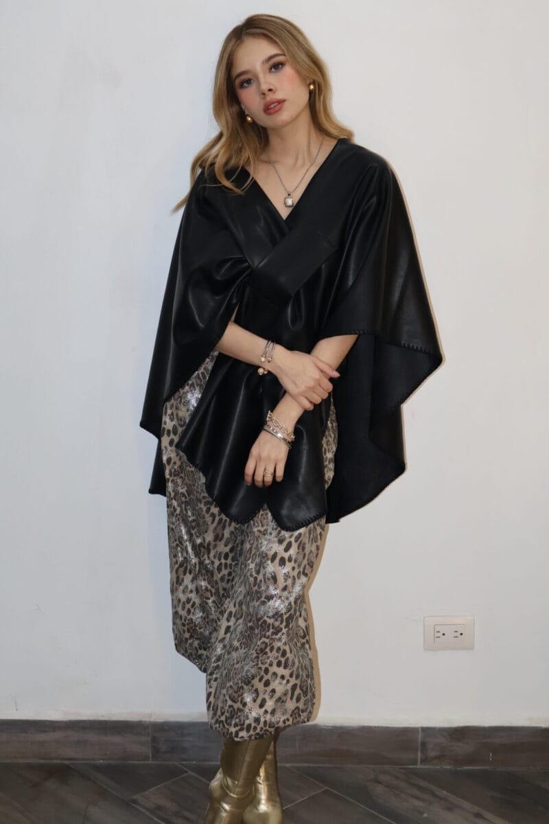 Poncho vinipiel negro - Image 2