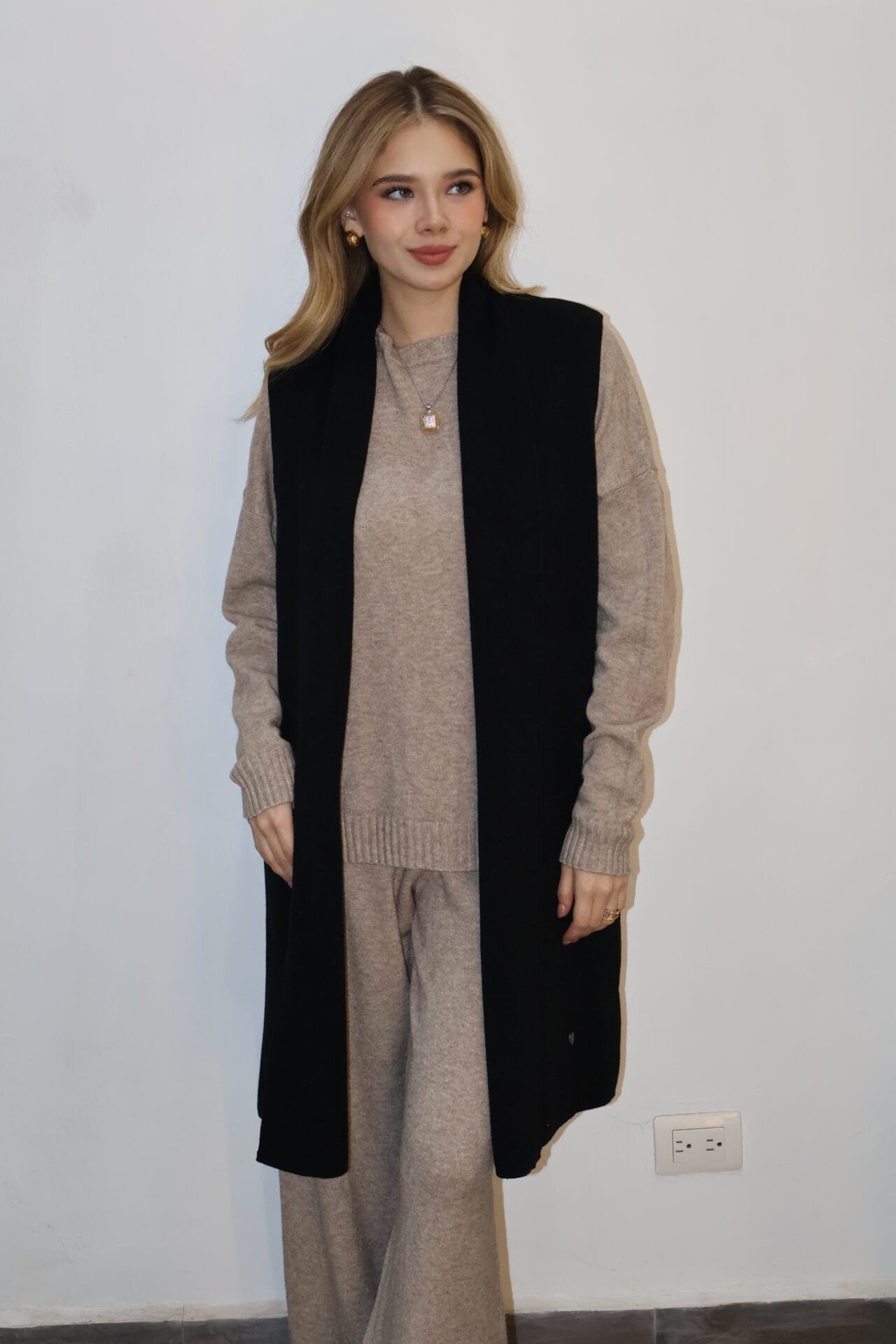 chaleco afelpado café oscuro - Image 2