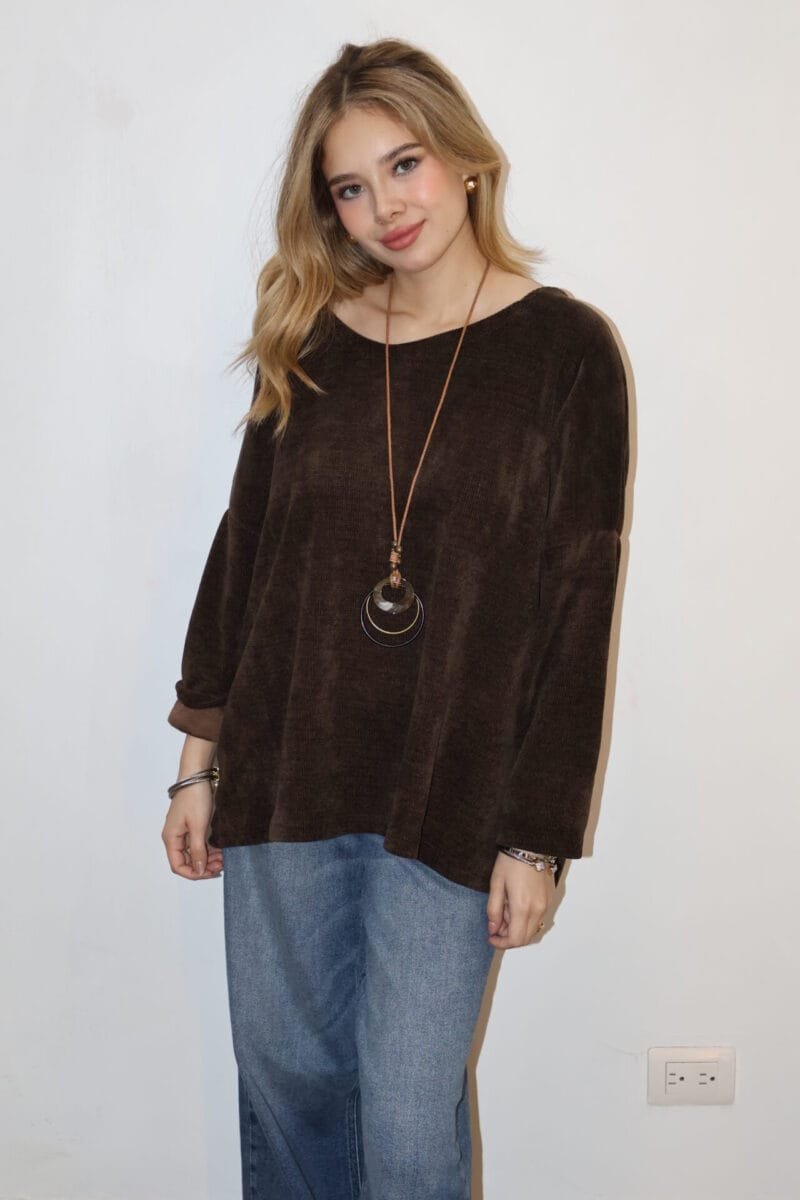 Blusa de pana cafe con collar - Image 2