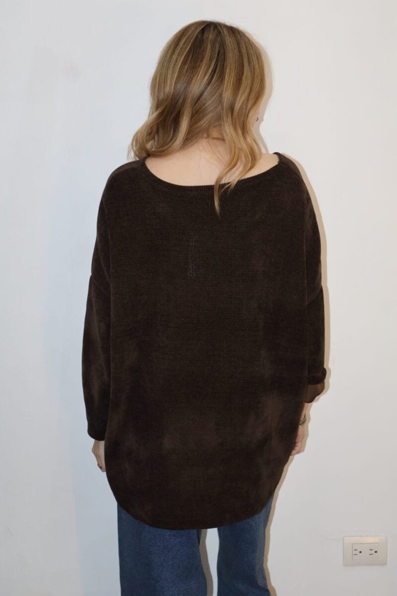 Blusa de pana cafe con collar - Image 5