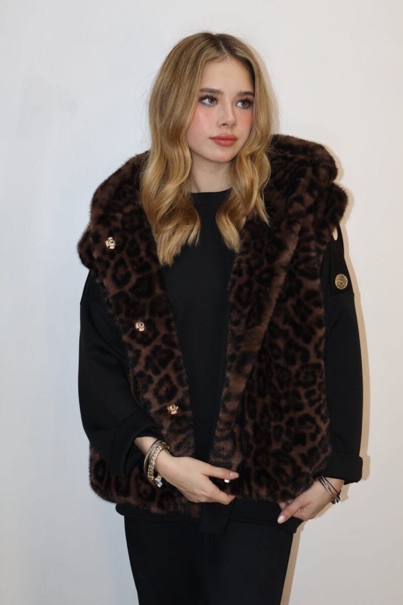 Chaleco animal print faux fur con gorro