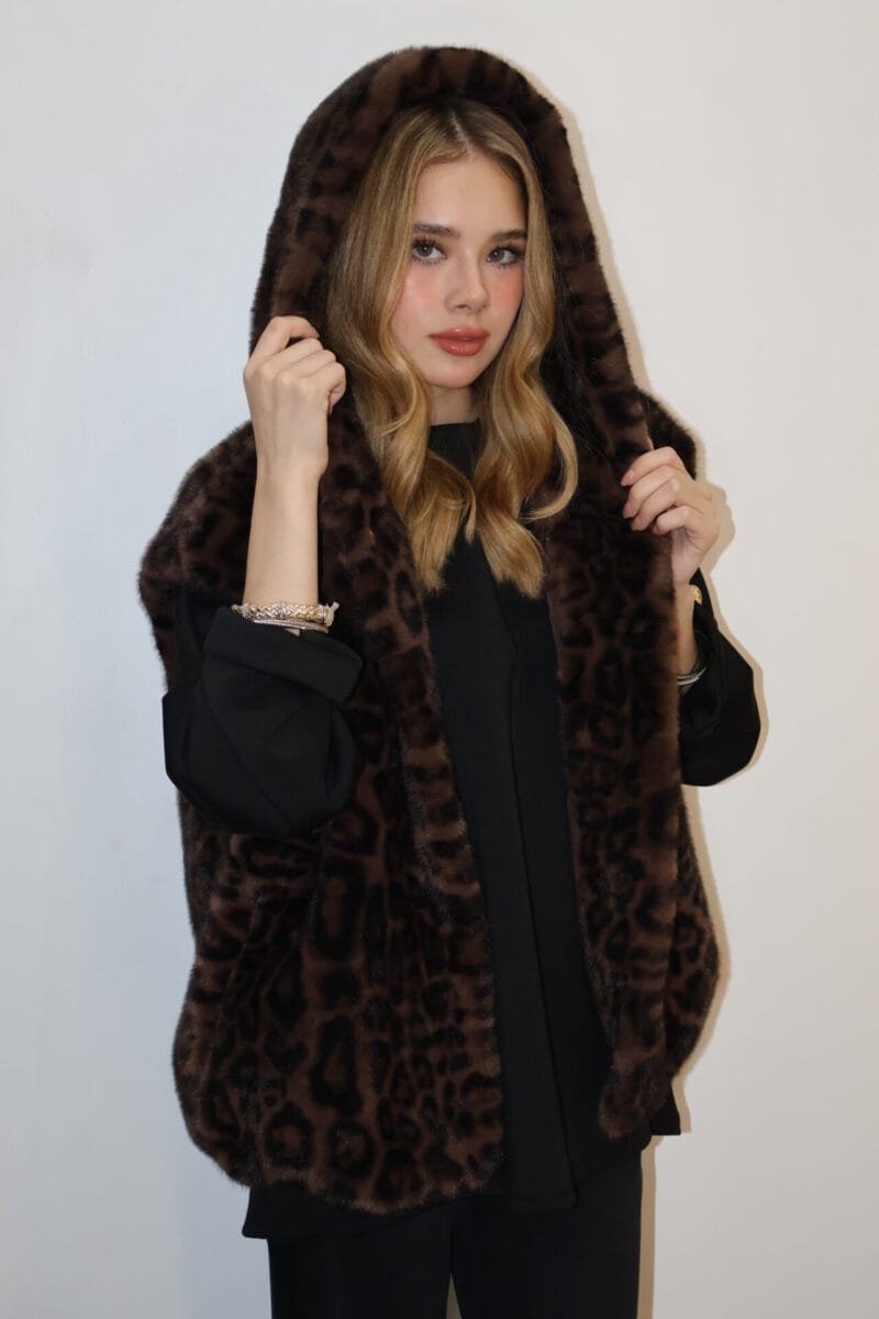 Chaleco animal print faux fur con gorro - Image 3
