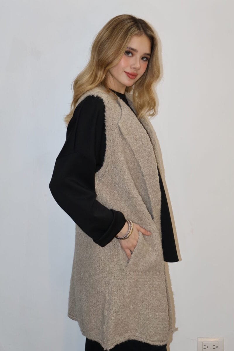 Chaleco afelpado beige - Image 3