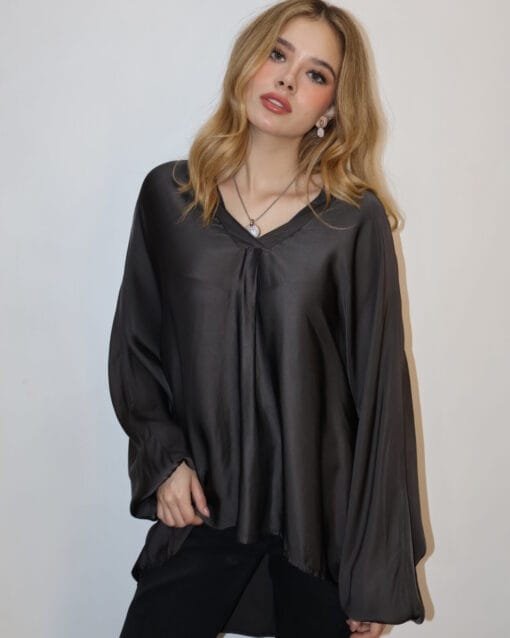 Blusa lisa manga larga gris oscuro