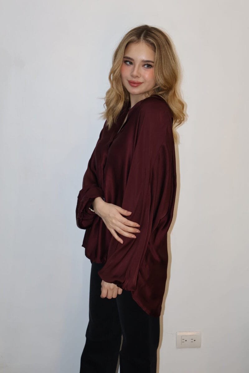 Blusa lisa manga larga guinda