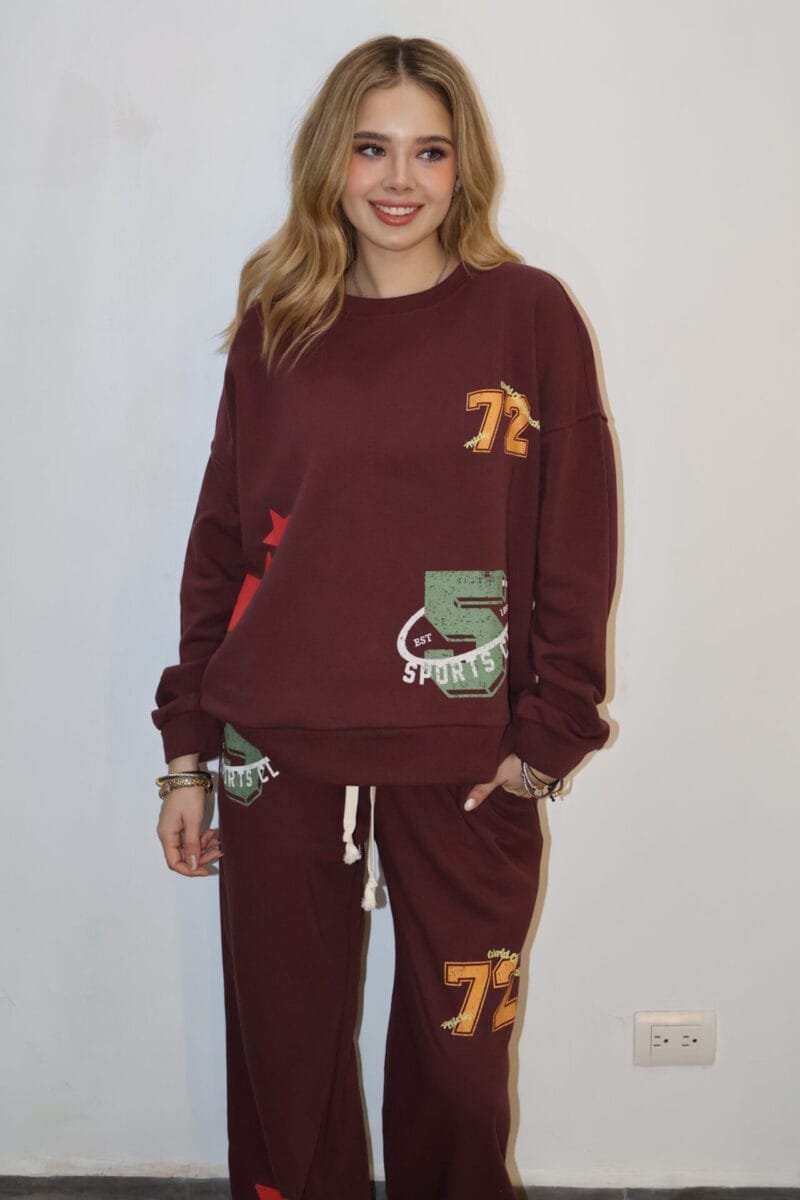 Set de pants guinda con estampado - Image 2