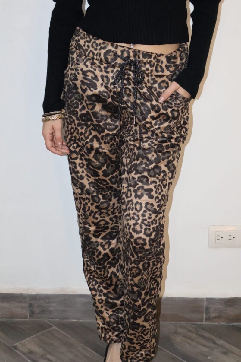 Jogger velvet estampado animal print - Image 2