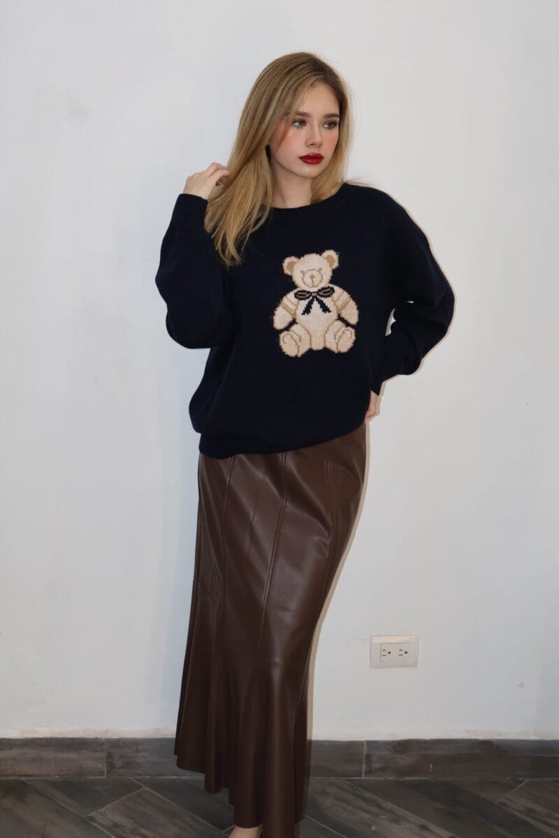 Falda midi tipo piel lisa café - Image 4