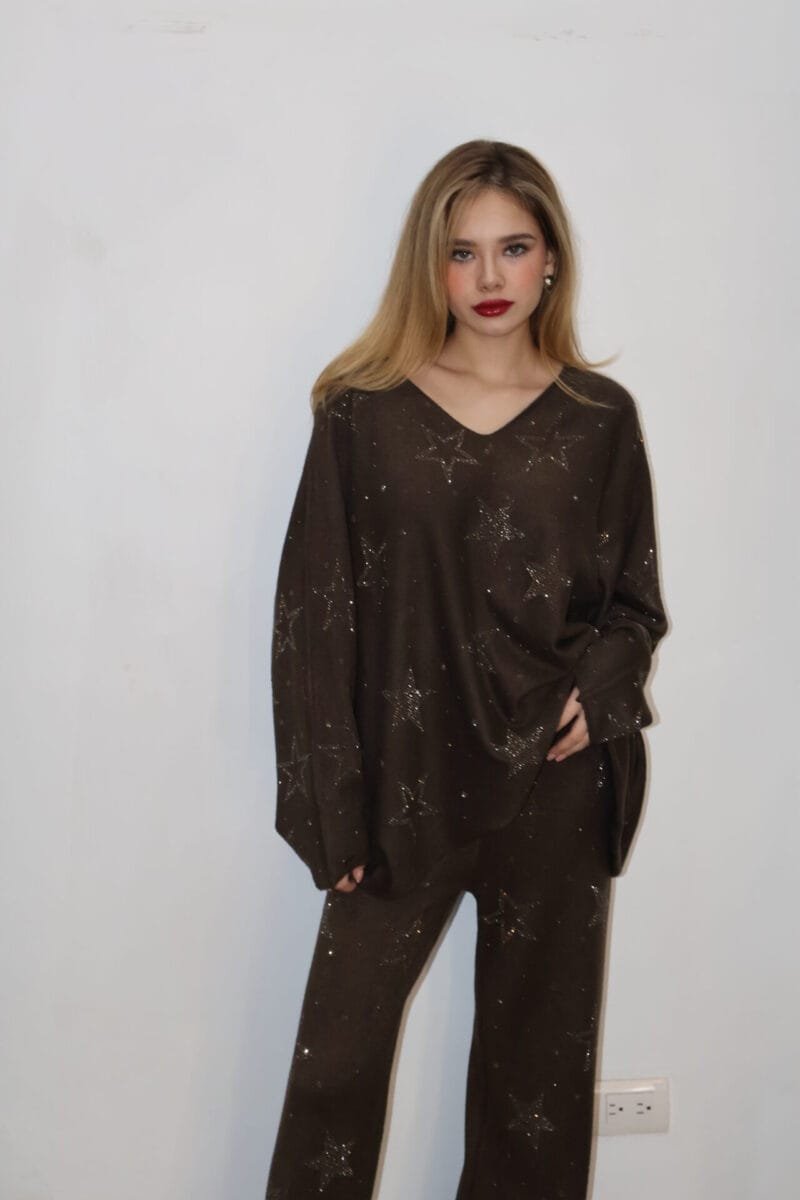 Set de pants cafe con estrellas de brillos - Image 2