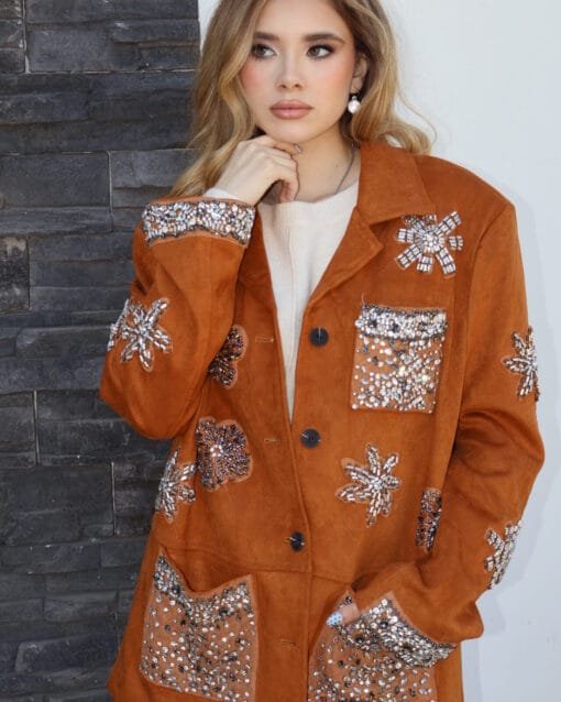 Saco Italiano café con detalles