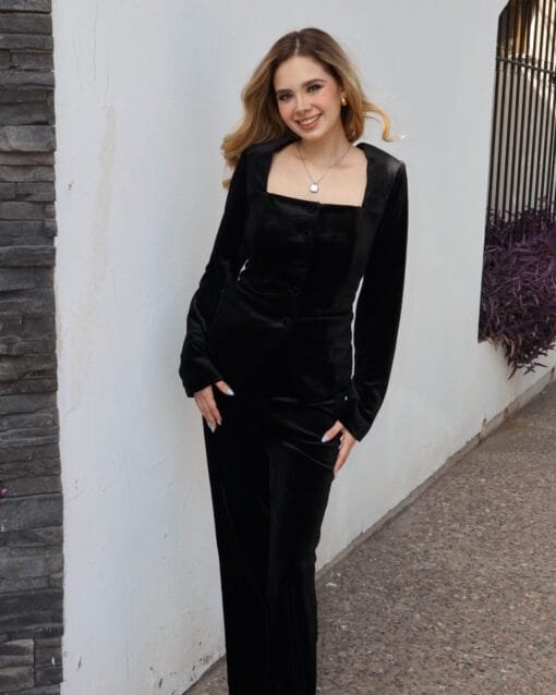 Set negro de terciopelo