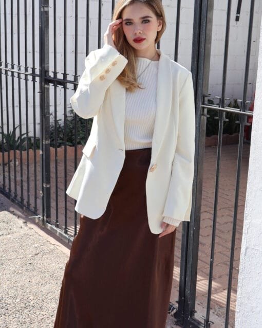 Falda cafe midi con detalles de encaje