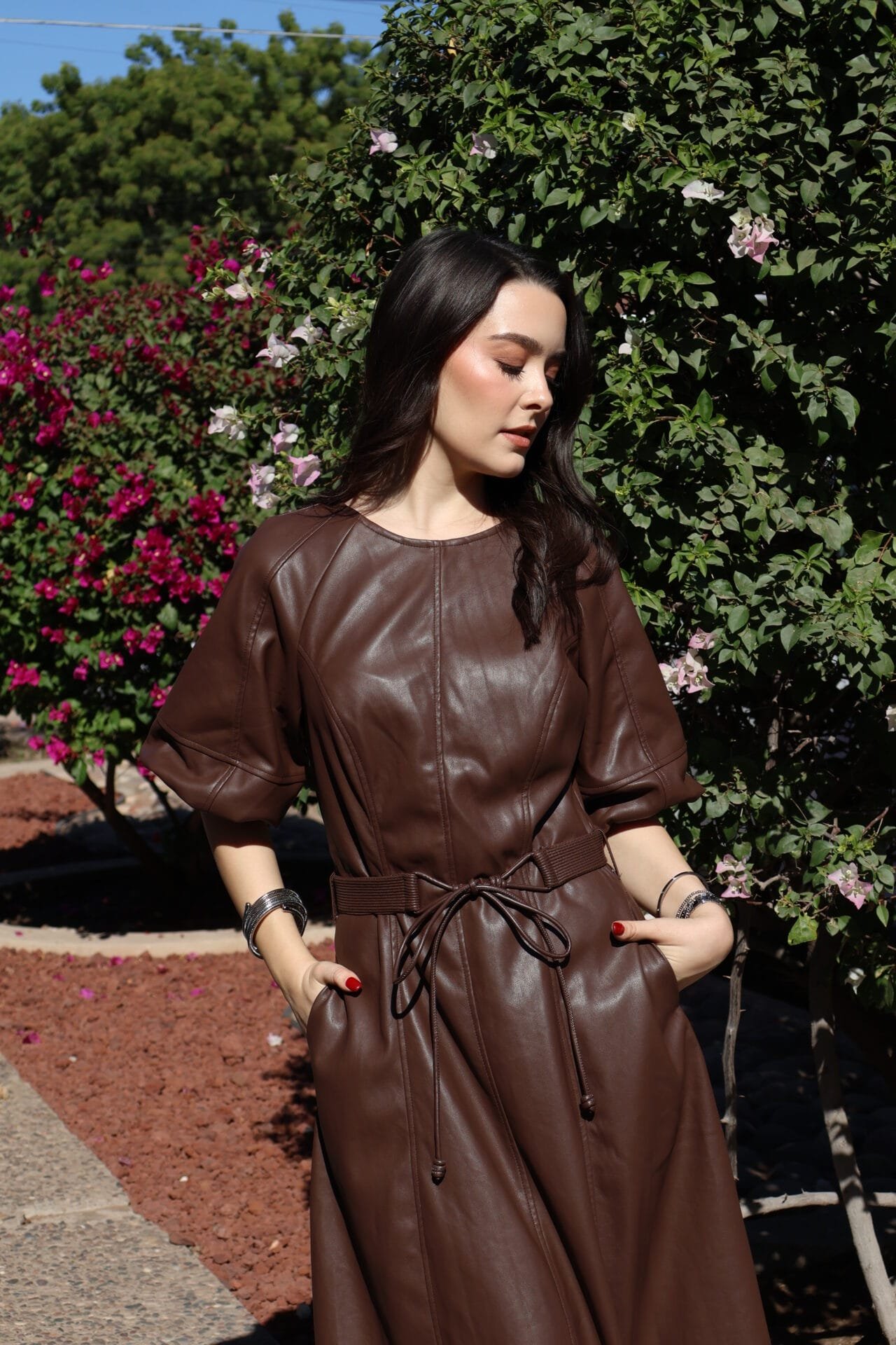 Vestido cafe con cinto - Image 4